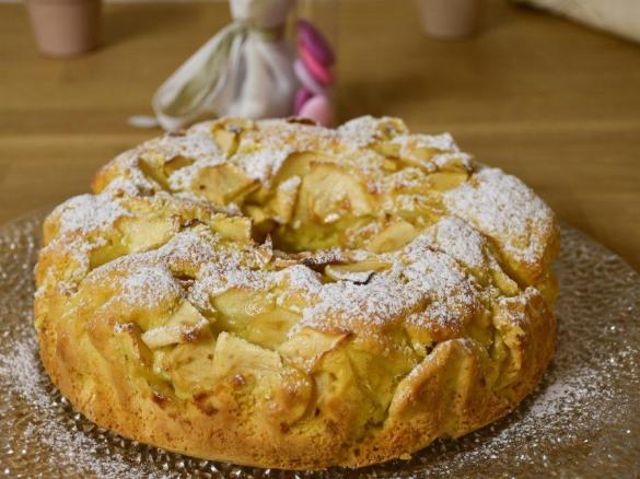 Ciambella alle mele e panna
