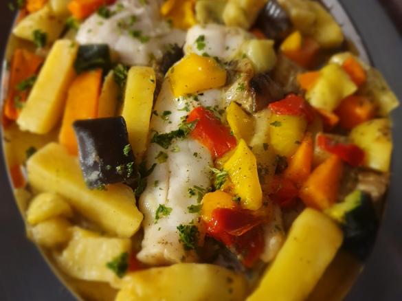 Filetti di branzino pepati con verdurine sottovuoto