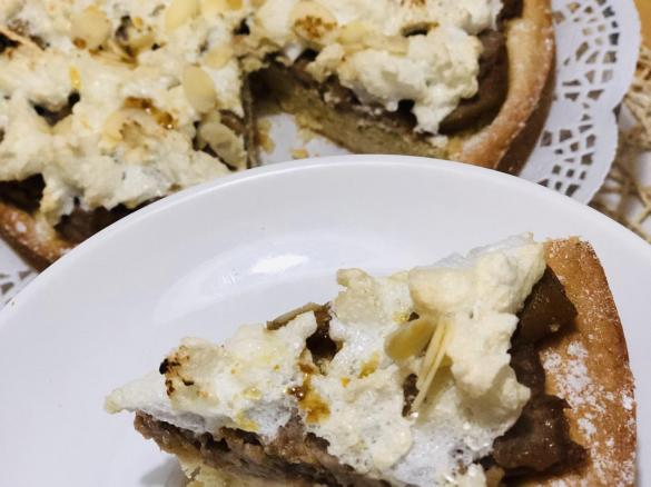 Crostata alle pere meringata