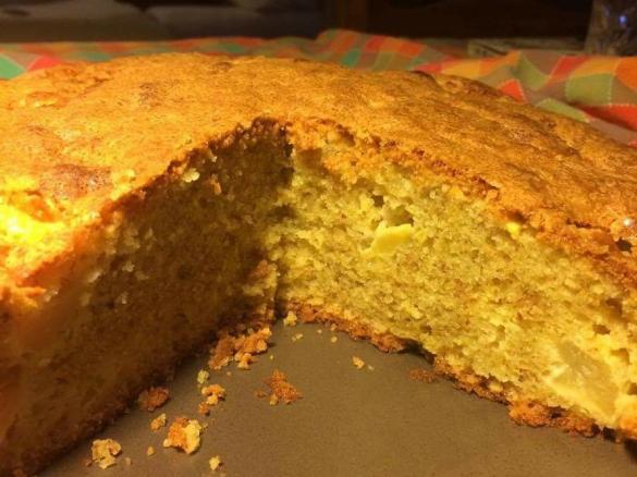 Torta di mele e mandorle senza glutine e senza lattosio