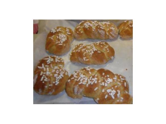 Treccine di pan brioche alle mele