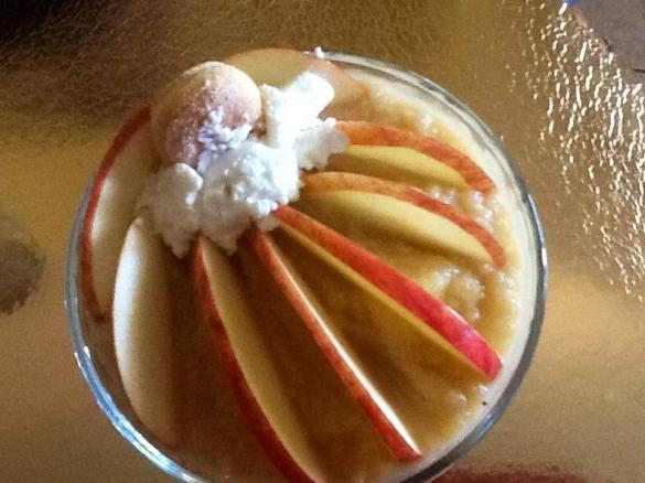 crema di mele e ricotta allo cherry