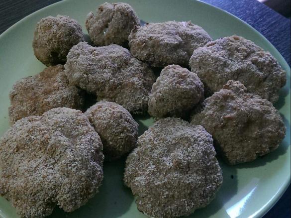 HAMBURGER E POLPETTE DI CARNE E VERZA