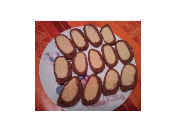 Biscotti bicolore all'arancia e cioccolato