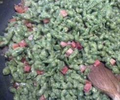 Spatzle verdi con panna e speck