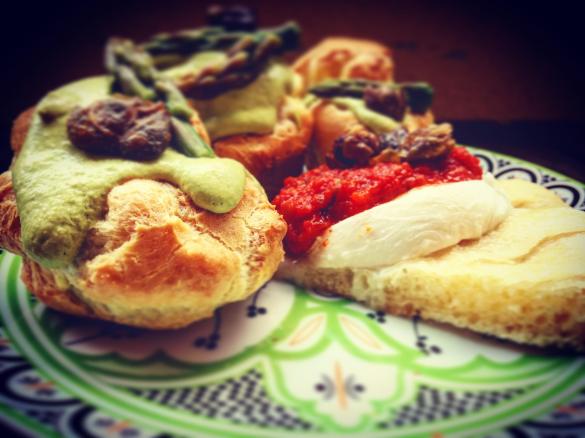 Bignole agli asparagi e capperi con mozzarella di bufala e crema di pomodoro con capperi croccanti-CONTEST TRICOLORE