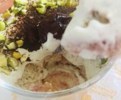 Tiramisu’ al pistacchio con sorpresa (ciliegie)