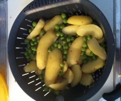 Patate cornette e piselli al profumo di rosmarino