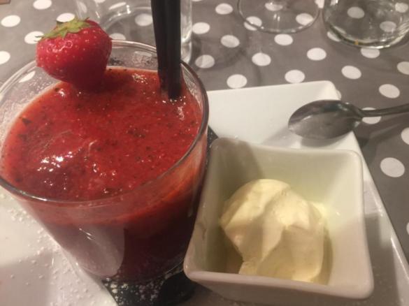 Salsa fresca di fragole e menta