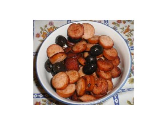 WURSTEL E OLIVE NERE