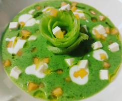 Crema fredda di cetriolo con melone e primo sale