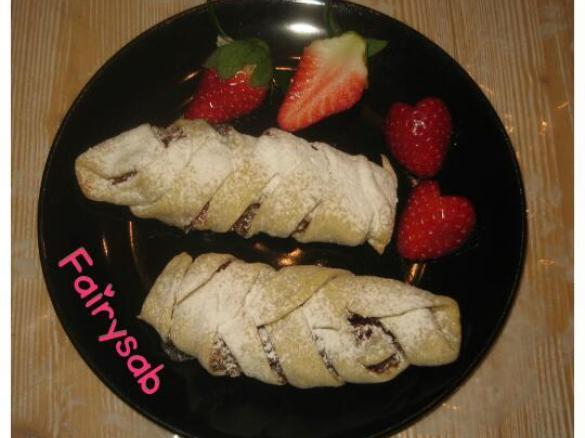 Strudel di fragole albicocche & mandorle -contest strudel-