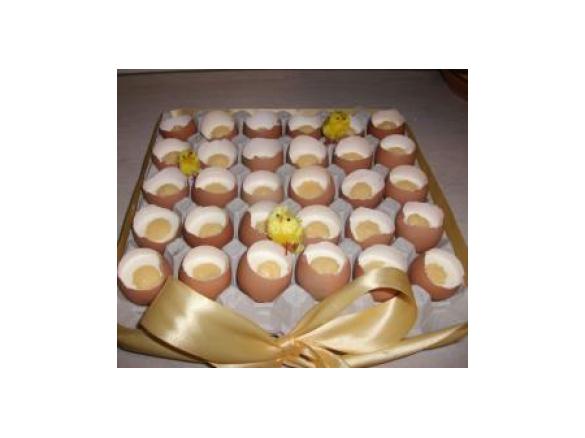 FINTE UOVA SODE RIPIENE DI PANNA COTTA