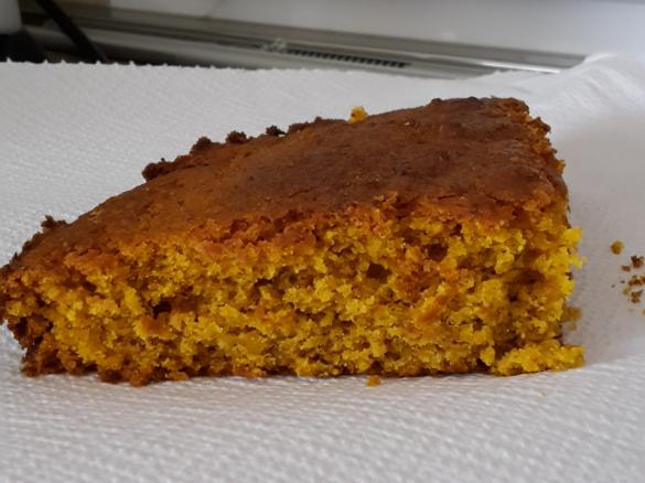 Torta vegana di carote e mandorle