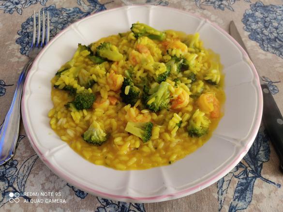 Risotto allo zafferano con broccoletti e mazzancolle
