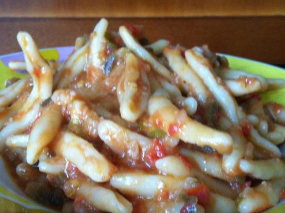 Fusilli al sugo di melanzane