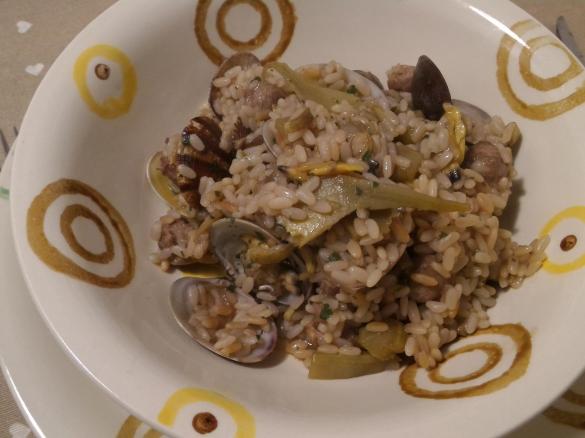 Risotto alle vongole, carciofi e salsiccia