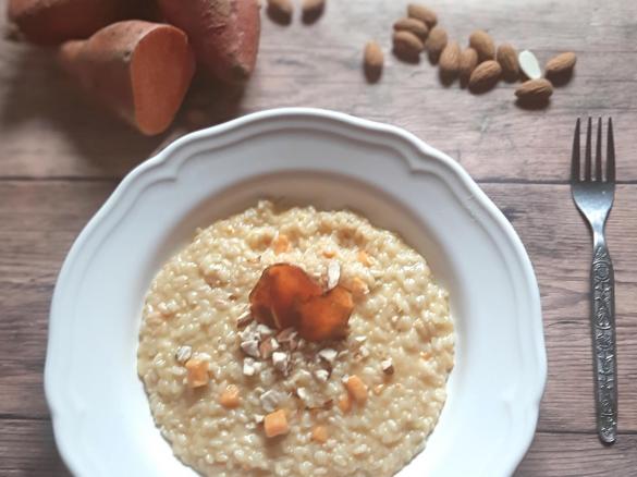 Risotto con batata Gorgonzola e granella di mandorle