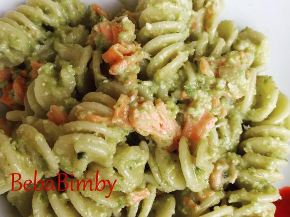 FUSILLI SALMONE E ZUCCHINE