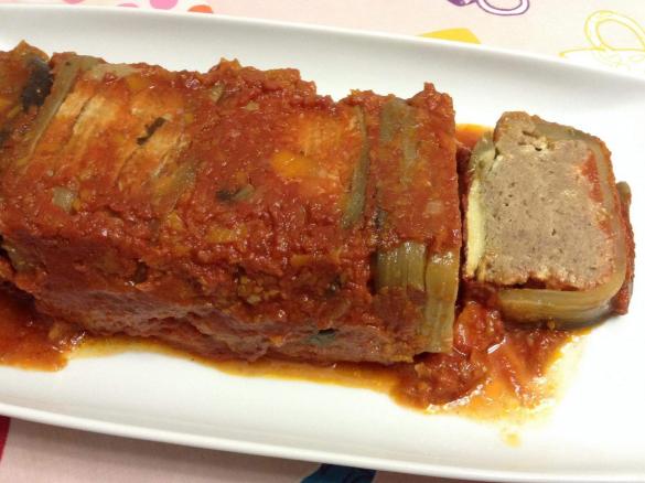 Polpettone light di carne ricoperto di melanzane 