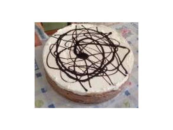 Torta golosona al triplo strato di pan di spagna nutella e croccante