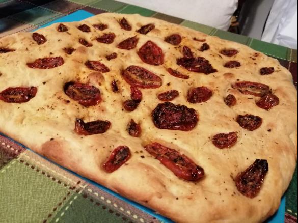 FOCACCIA AI POMODORI SECCHI