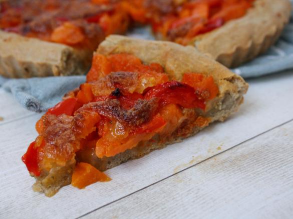 Torta salata con patate dolci e peperoni