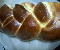 TRECCIA DI PAN BRIOCHE CON PEPERONI, SALSICCE,  PROVOLA