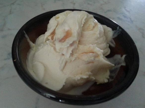 Gelato al mascarpone variegato mou