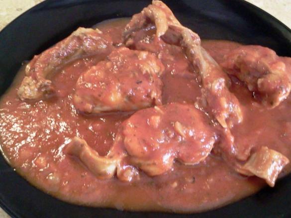 coniglio al sugo