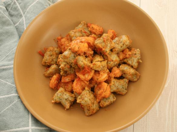 Gnocchi di ricotta e broccoli con sugo di mazzancolle