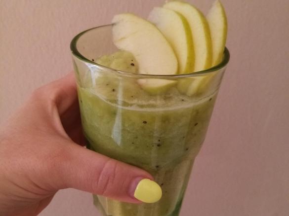 Smoothie Mela e Kiwi (Contest 7 Ingredienti)