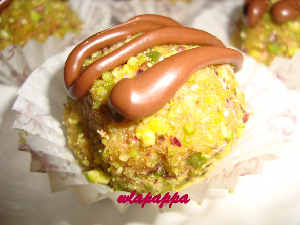 tartufini (riciclo pandoro o pan di spagna)