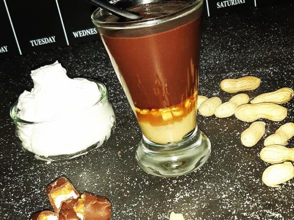 Chocolate and Peanuts, contest cioccolata calda