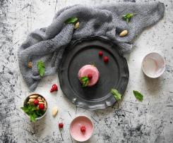 Budino vegan di fragole e mandorle