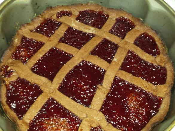 crostata al cioccolato con marmellata di susine