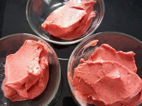 Gelato light alla fragola