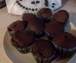 Muffins al cio-cacao con cuore di cioccolato bianco