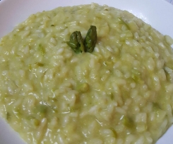 Risotto con asparagi, gorgonzola e raspadura