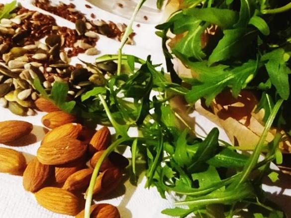 Pesto di rucola, semi e mandorle