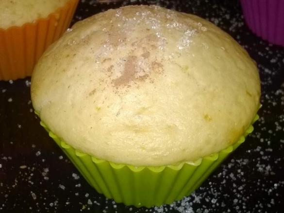 Muffin yogurt alla frutta e marmellata