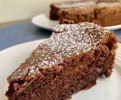 Torta morbida cioccolato e frutta secca (senza farina)