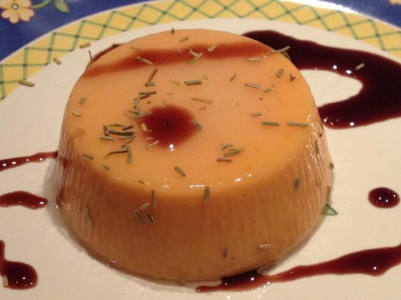 Panna cotta salata alla zucca e rosmarino