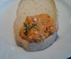 Crema vegana di peperoni e pomodori 