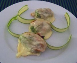 Fiori di zucchina ripieni e gratinati al forno