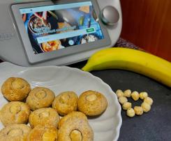 Biscotti nocciole e banana senza uova e senza latte