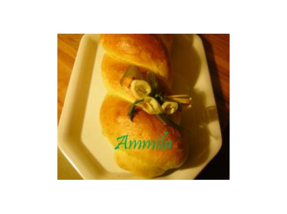 Torciglione di pan brioche al prezzemolo con ripieno primavera (Pasqua)