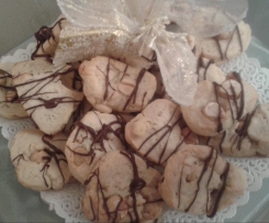 TOCCHETTI SPEZIATI SOTTO L'ALBERO