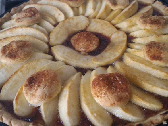 Crostata di mele con confettura di prugne (senza glutine)