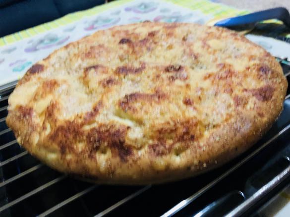 Focaccia morbida ai salumi e formaggi